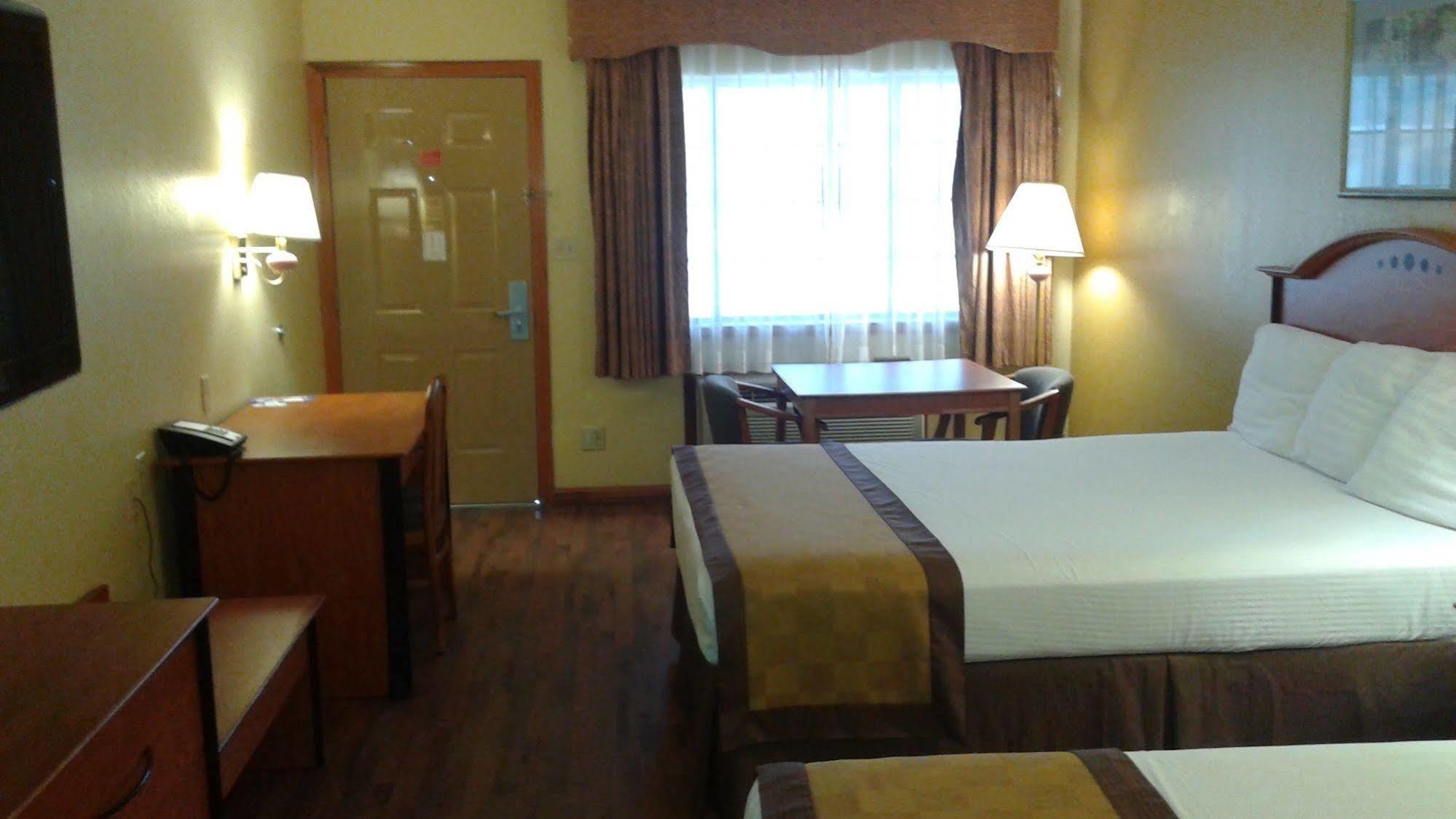 Americas Best Value Inn Harlingen Kültér fotó